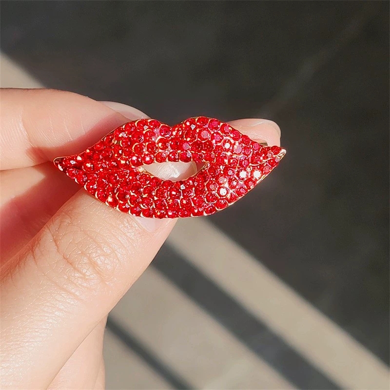 Full of Crystal Lips-shape Bro - Embroidery Lips review and price